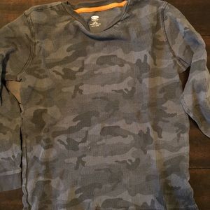 Old Navy 8/10 camo thermal  Henley